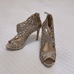 I.N.C. International Concepts Stiletto Saranebis Heels w/ Silver Accents Size 8M
